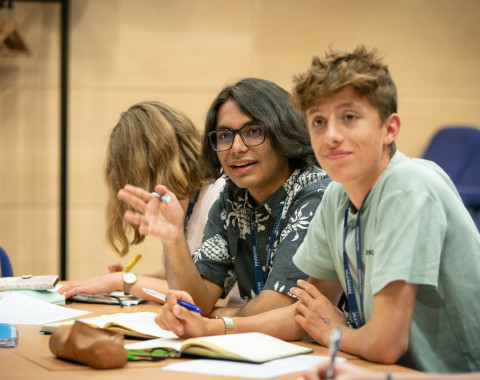 Управление Бизнесом - Business Management Acadmic Insights Cambridge